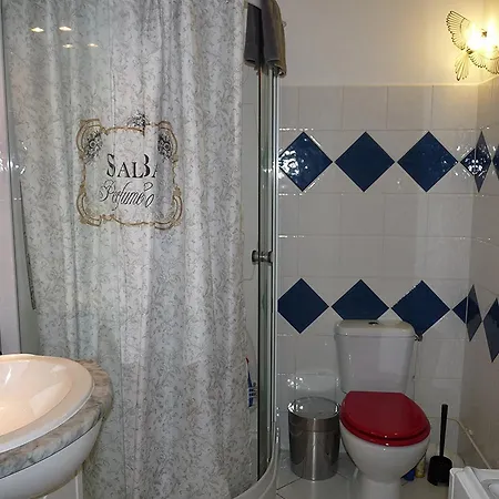 One Bedroom In With A Terrasse And Stunning Views Walking Distance To The Palais 453 شقة *